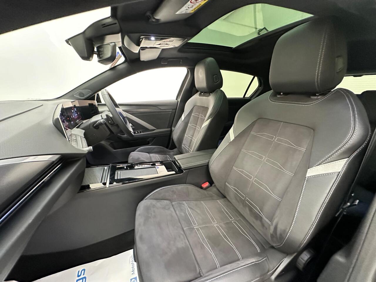 Vauxhall Astra CK24WHW