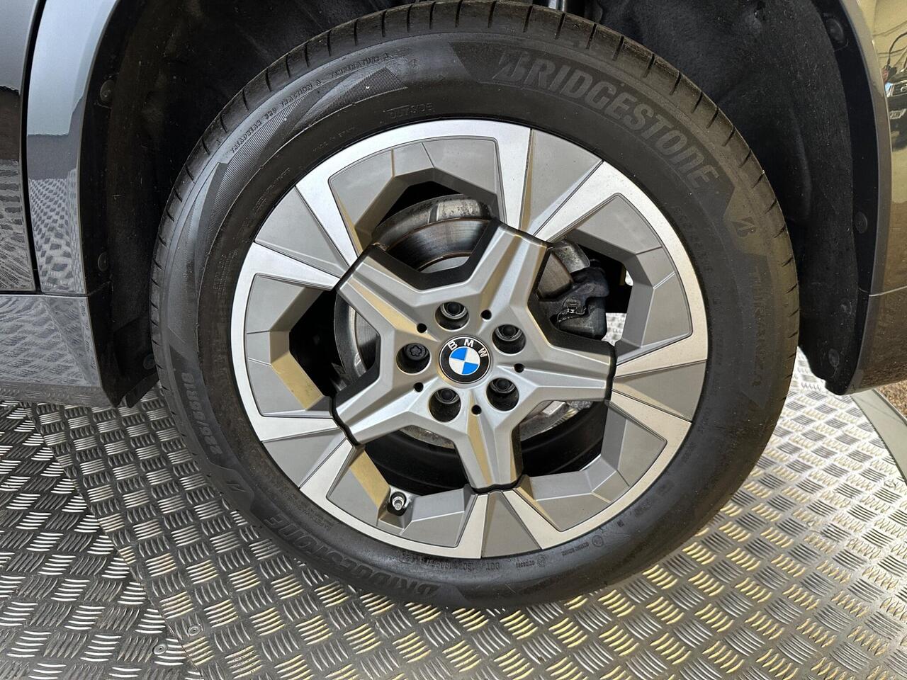 BMW X1 GX25HDD