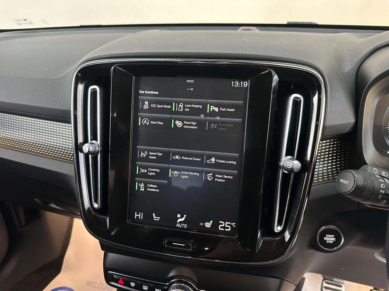 Volvo XC40 GF69JXR