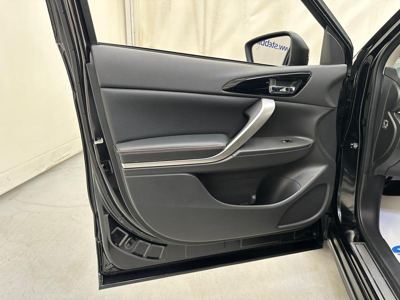 Mitsubishi Eclipse Cross GM19WRR