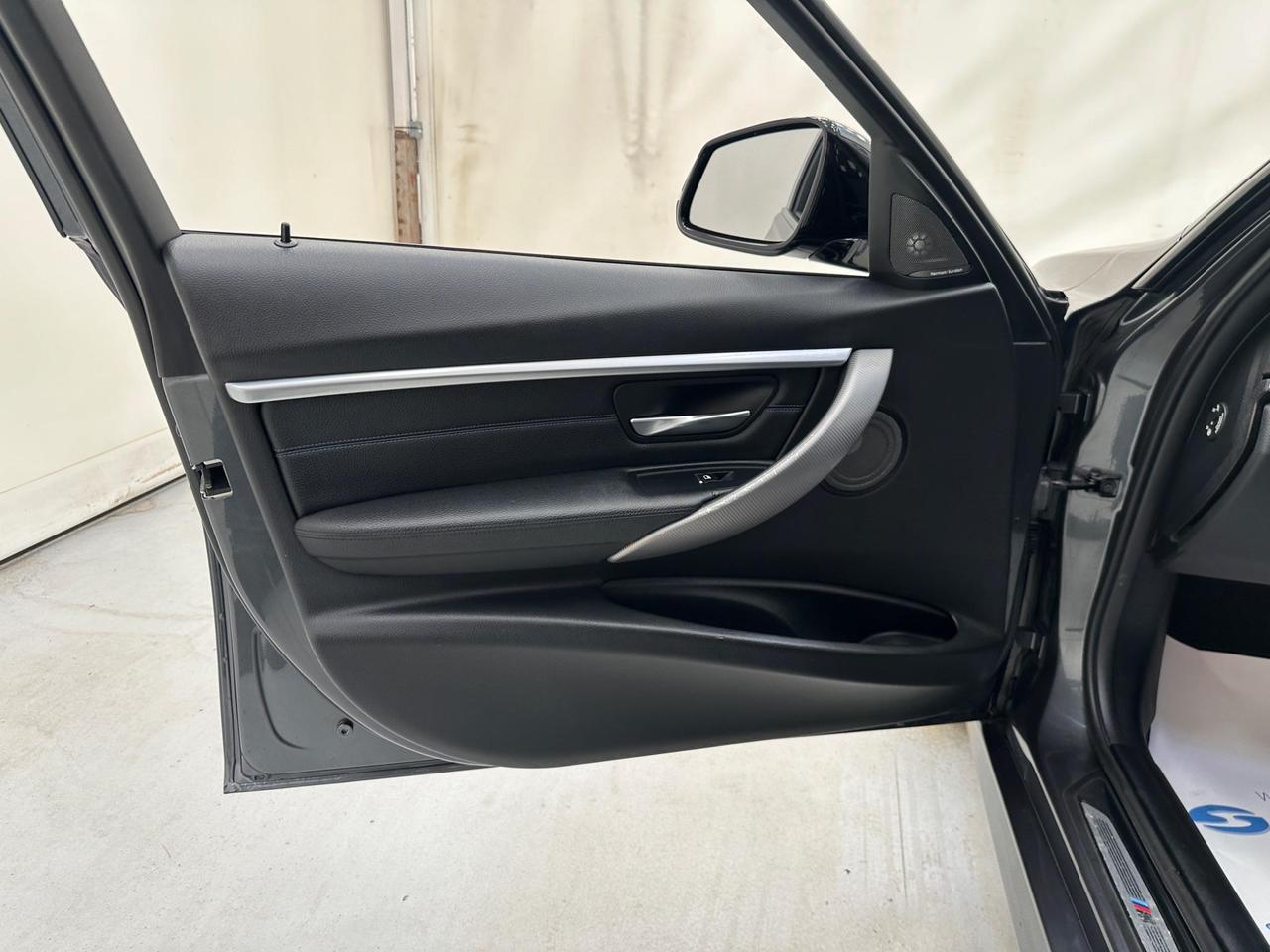BMW 3 Series YK19WPS