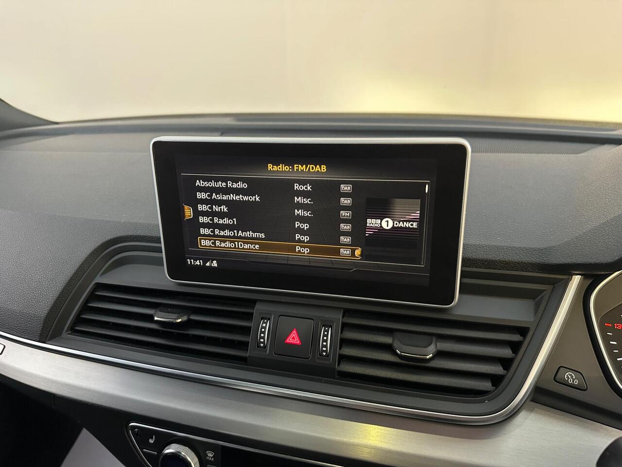 Audi Q5 YX19ODE