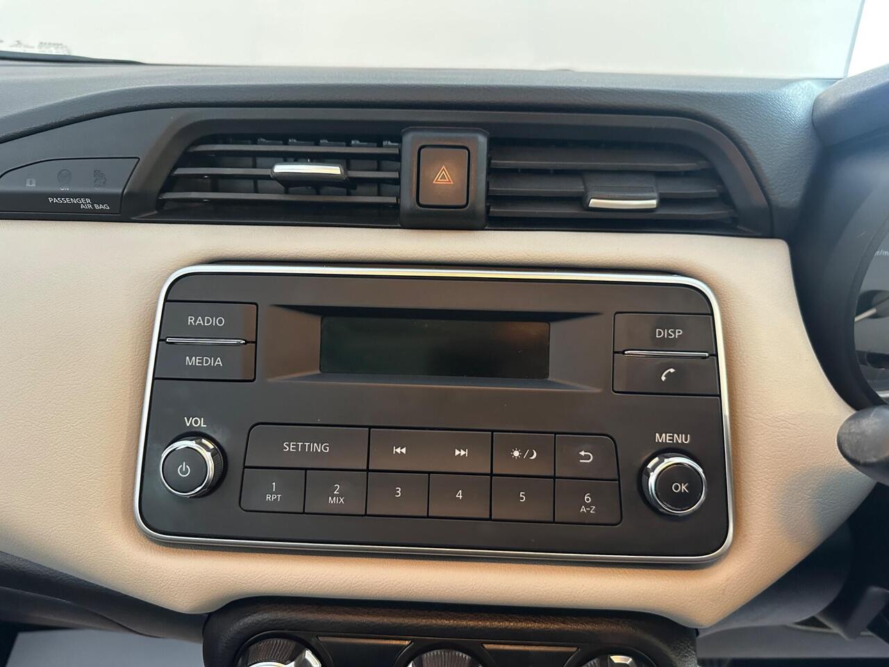 Nissan Micra YC22CZV