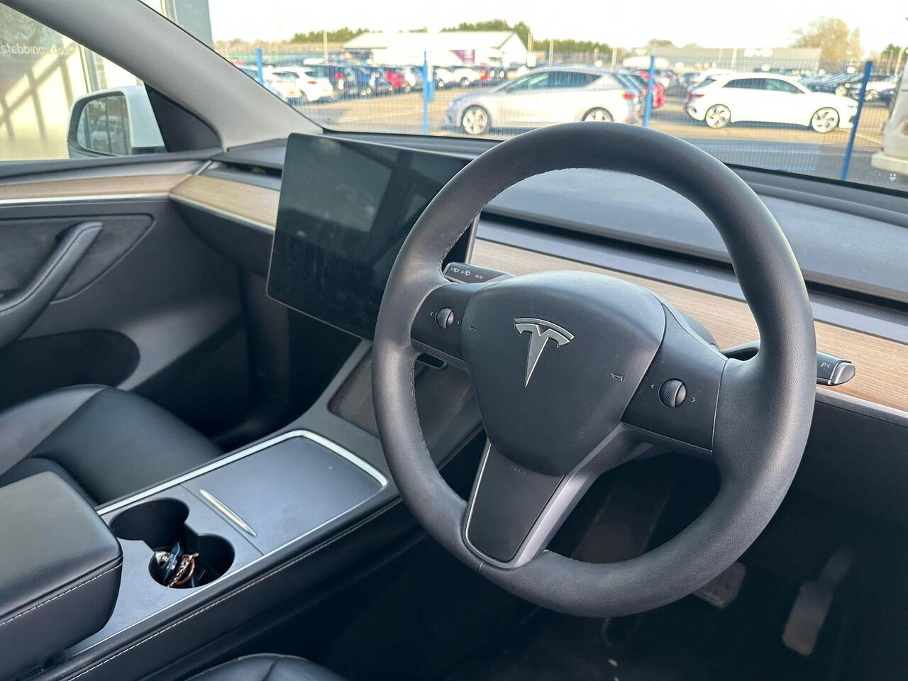 Tesla Model Y GJ72RNV