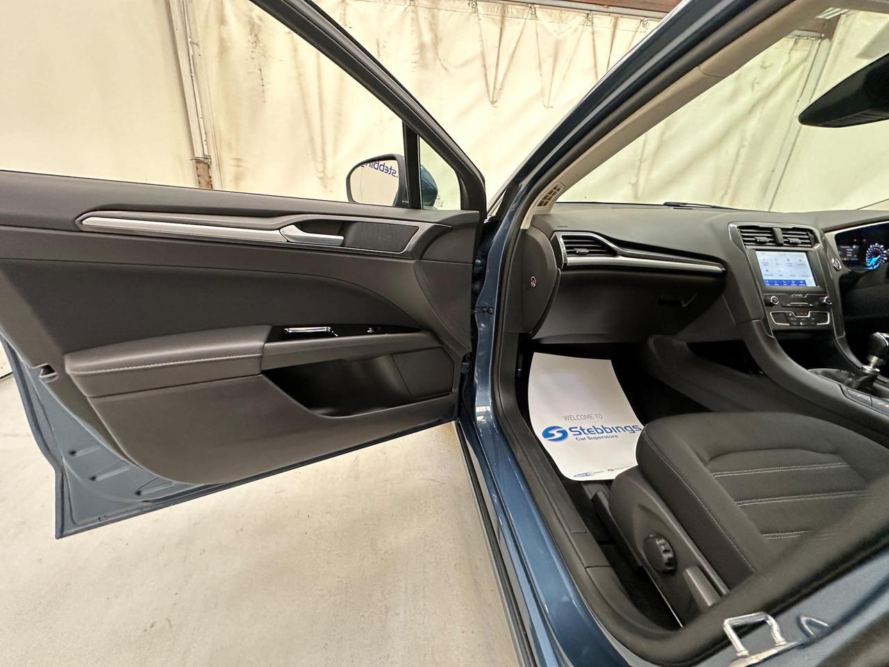 Ford Mondeo AJ70FJD