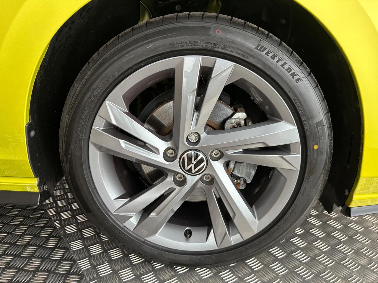 Volkswagen Golf EX71HKW