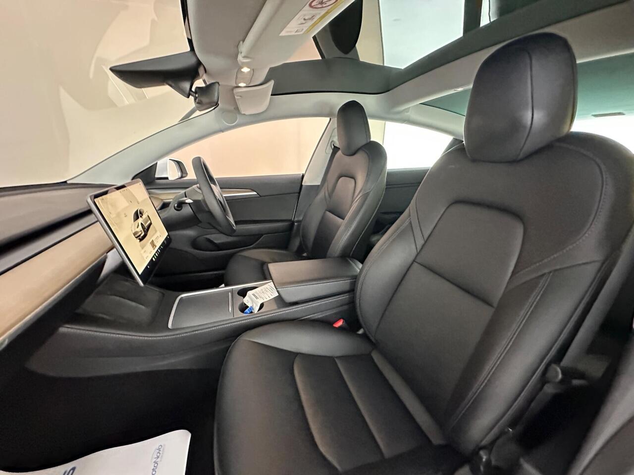 Tesla Model 3 MH23HFX