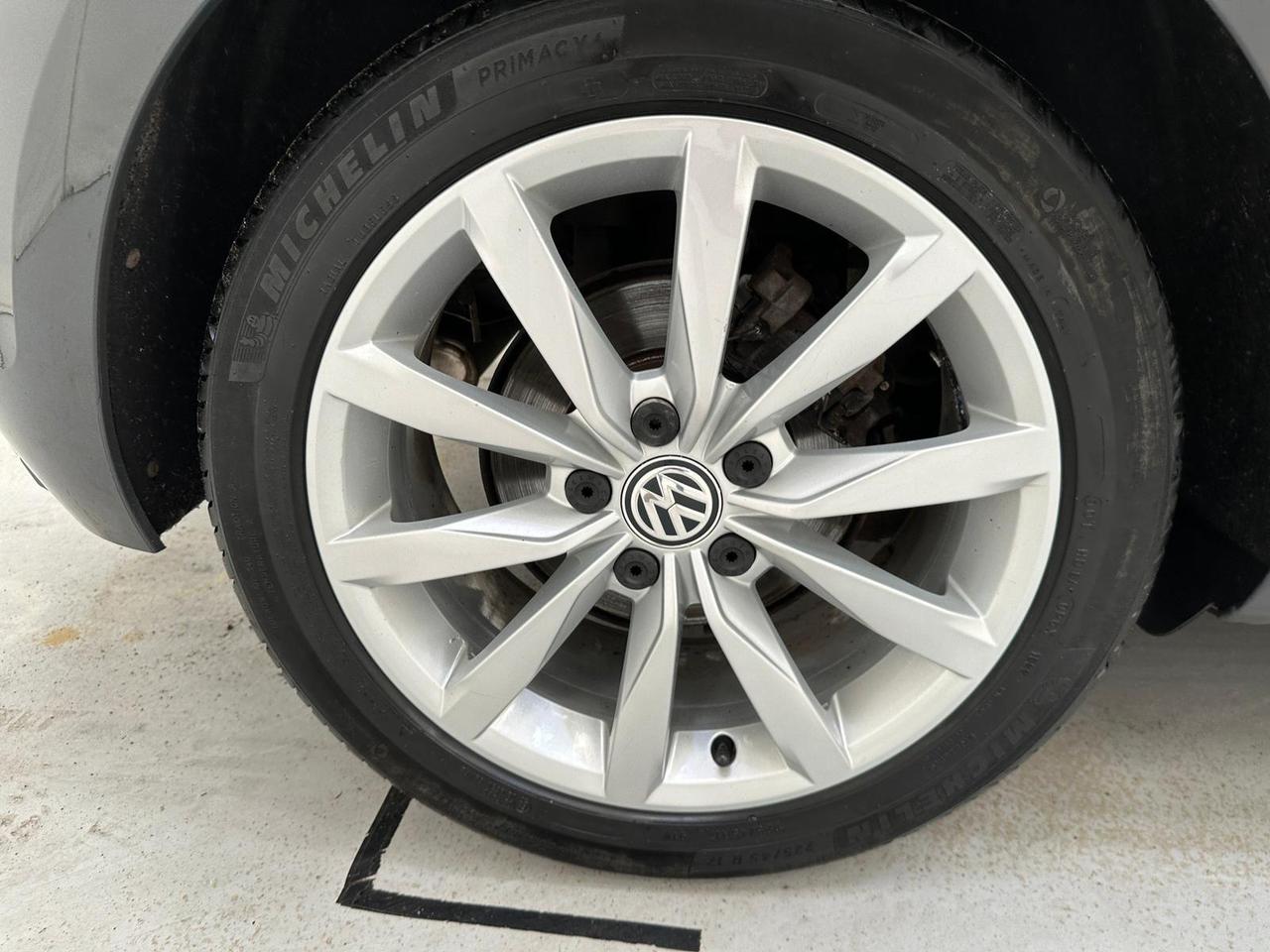 Volkswagen Golf MW67FMC