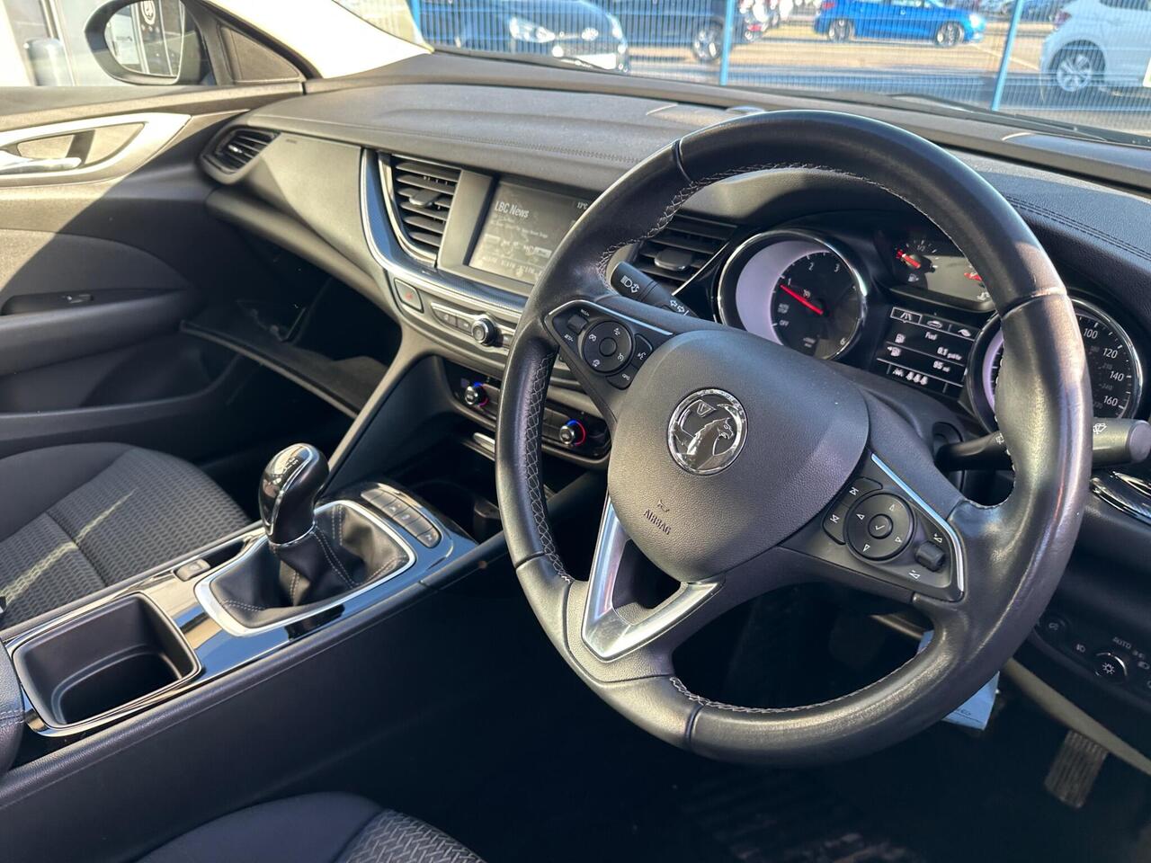 Vauxhall Insignia VO71HRG