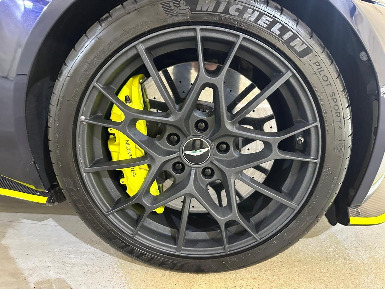 Aston Martin Vantage MV20UZG