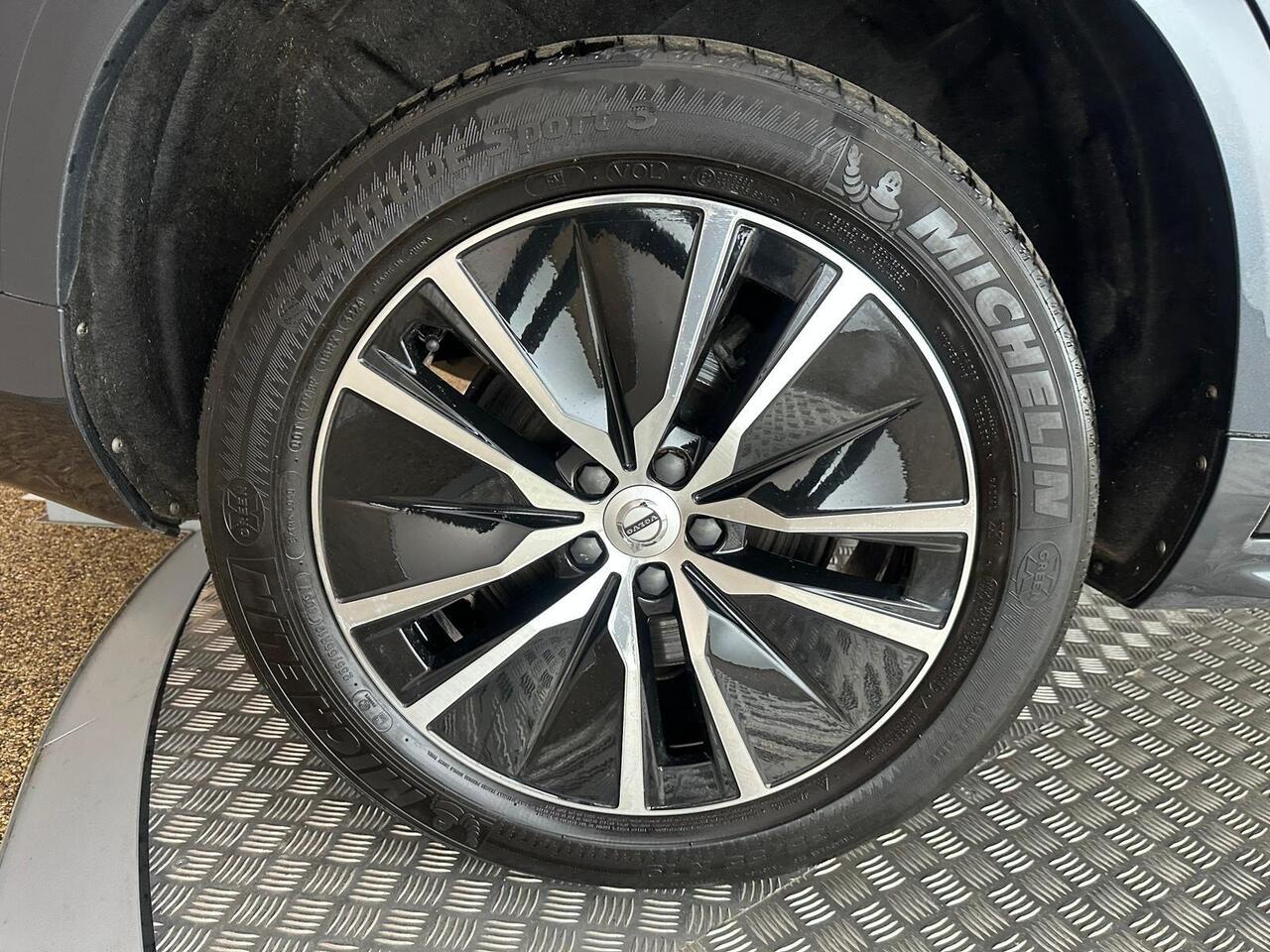 Volvo XC90 YY69PVT