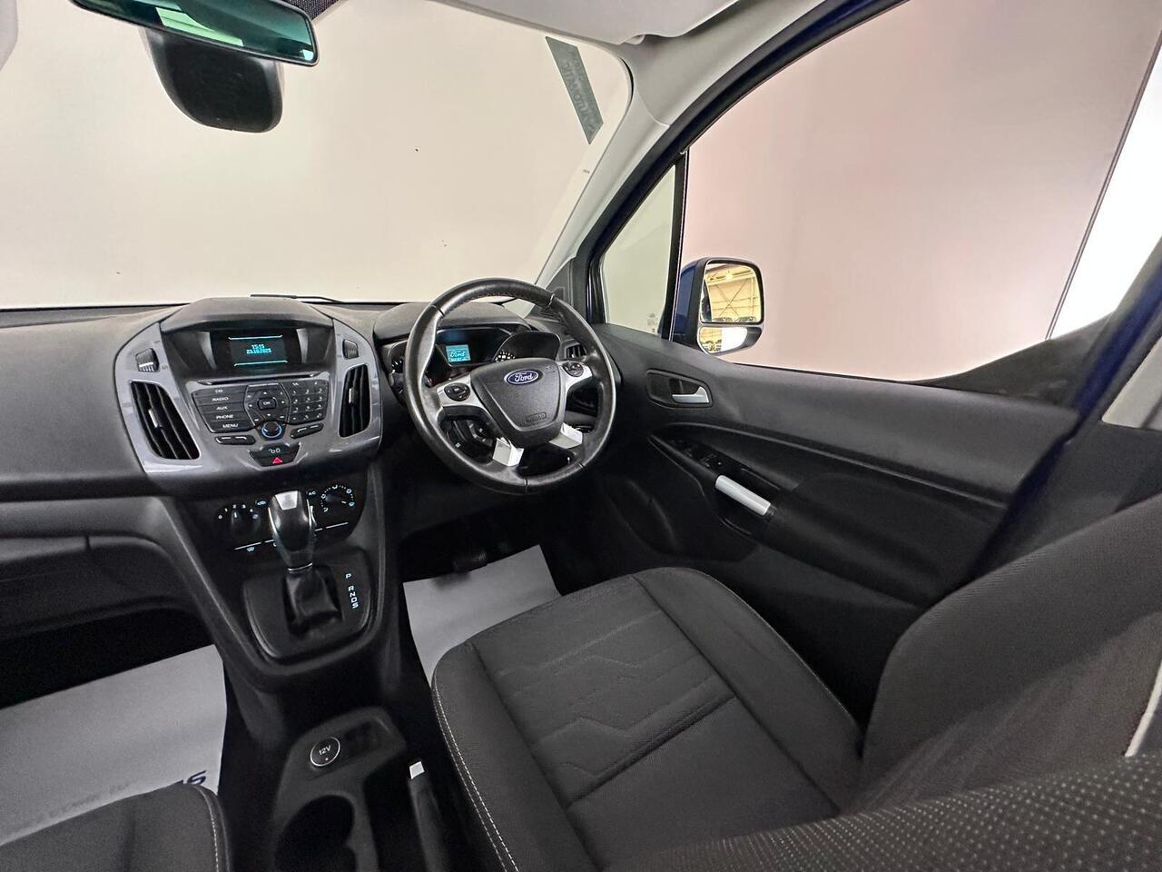 Ford Grand Tourneo Connect PF66OHX