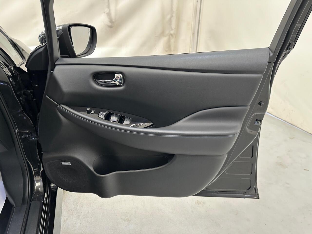 Nissan Leaf LT19GYF