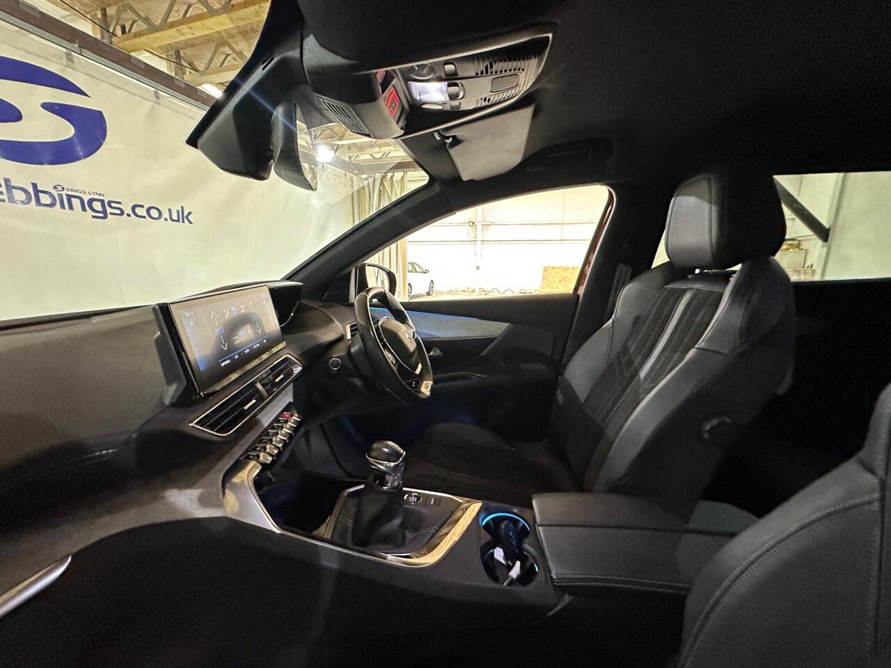 Peugeot 5008 YP21AXZ