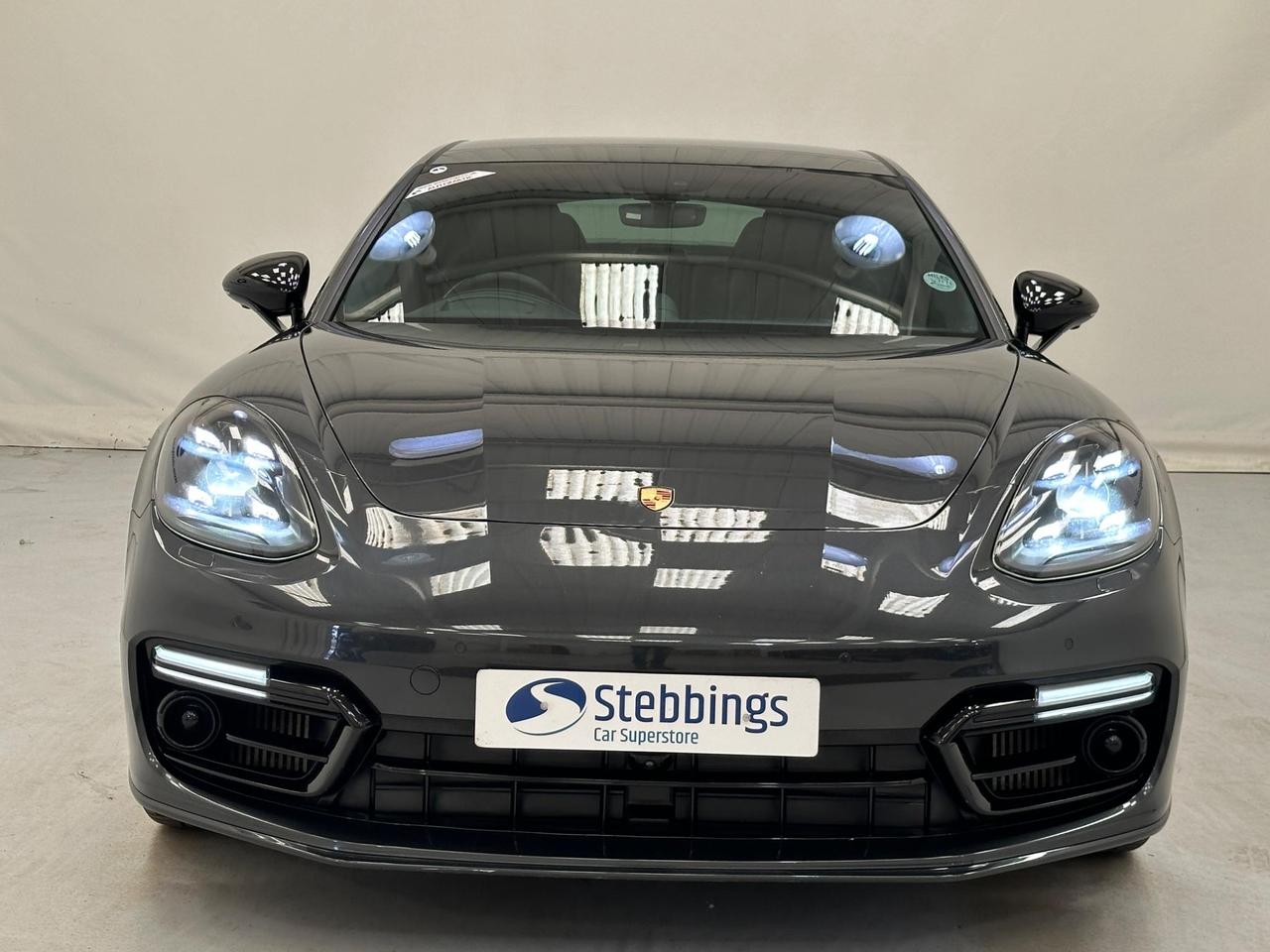 Porsche Panamera LN69UYK