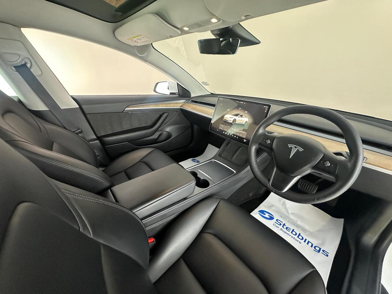 Tesla Model 3 AF72VVZ