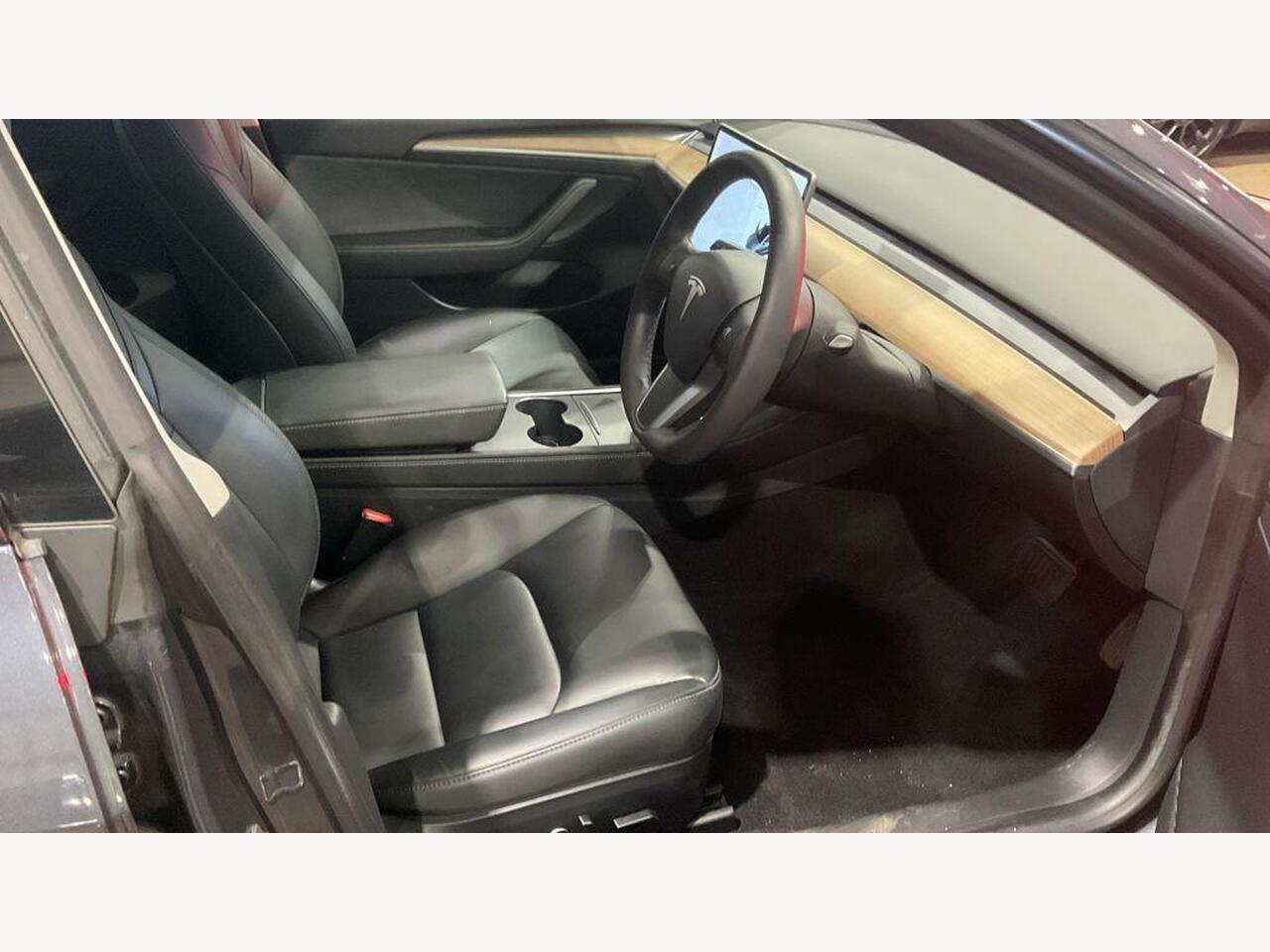 Tesla Model 3 SJ71YTU