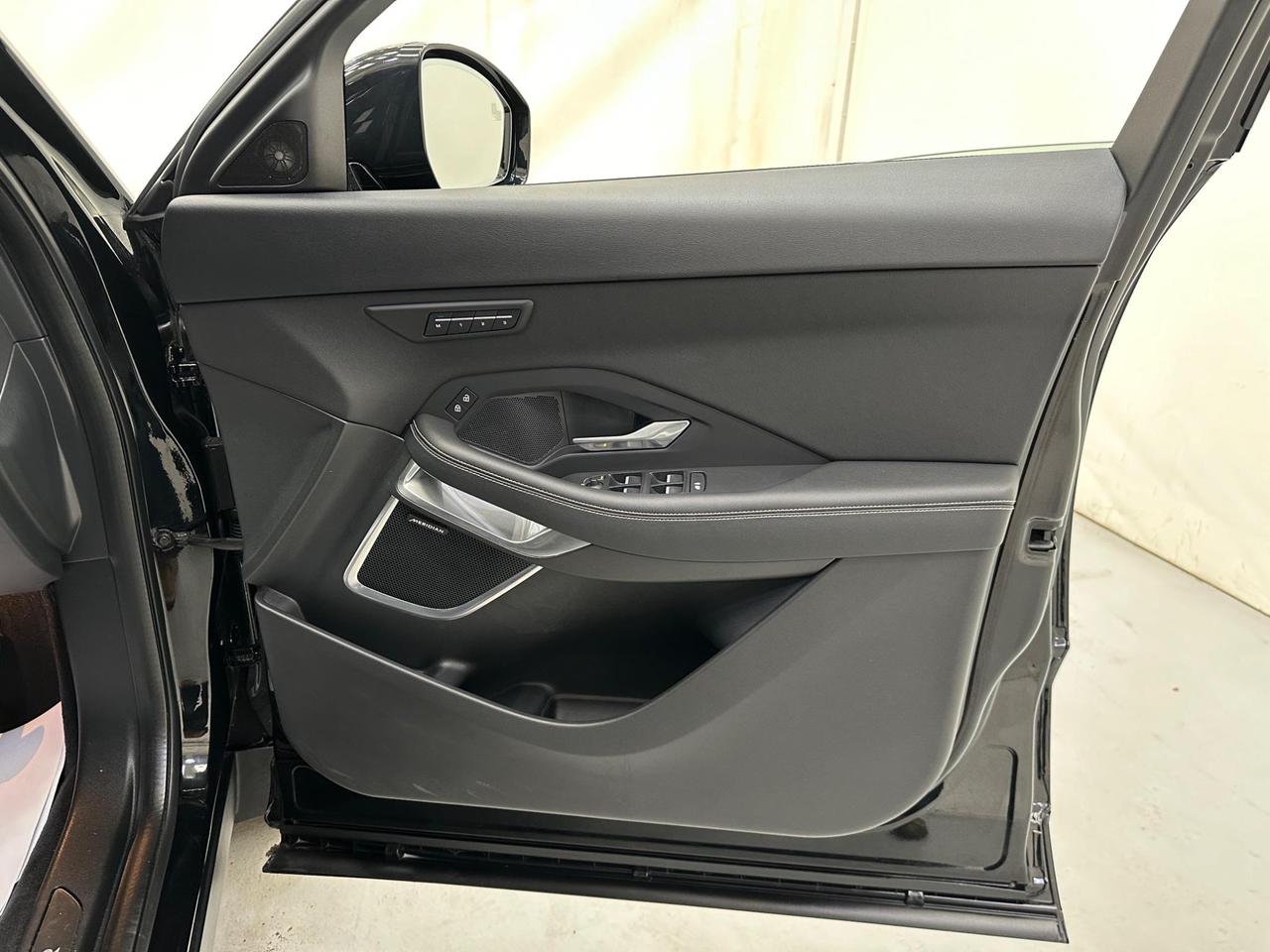 Jaguar E-PACE AP71UGT
