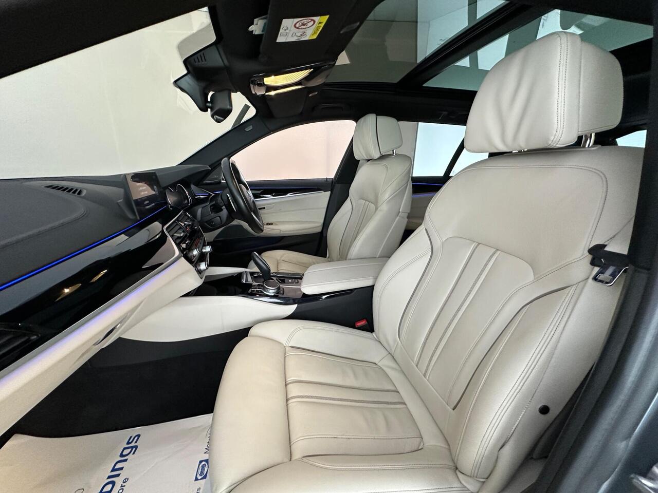 BMW 5 Series YK18JUW