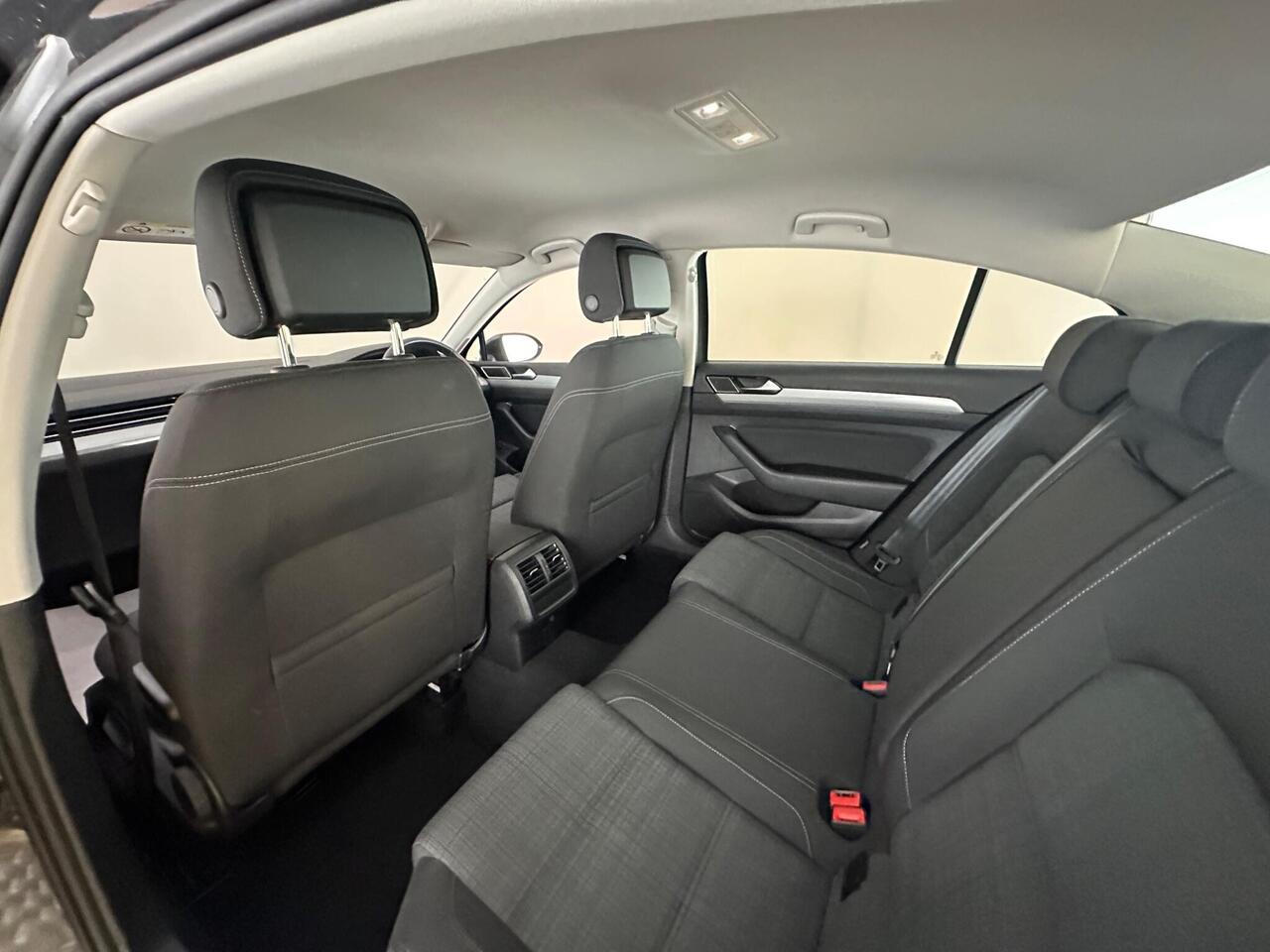Volkswagen Passat RV20OSR