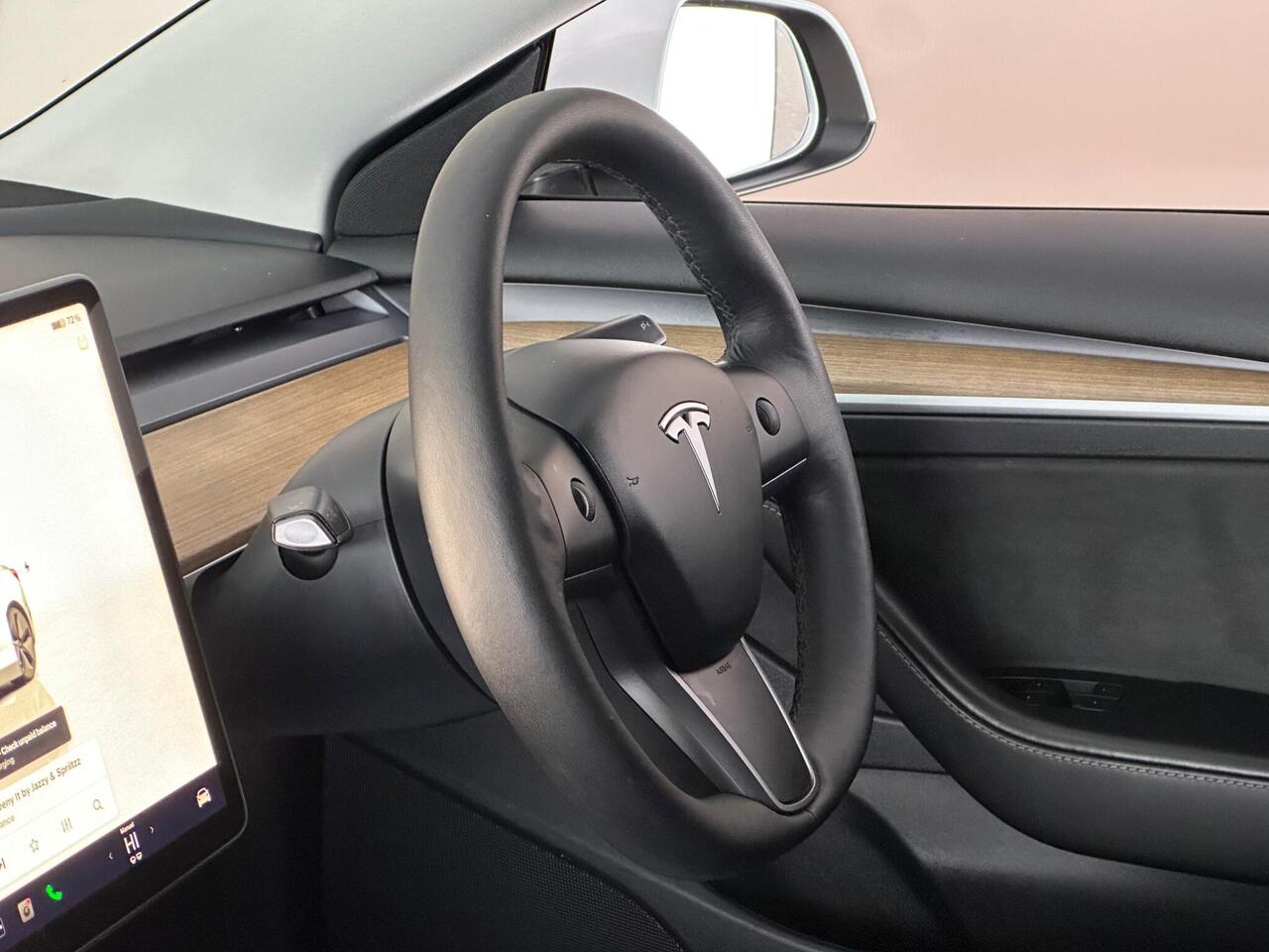 Tesla Model 3 AF72UUV