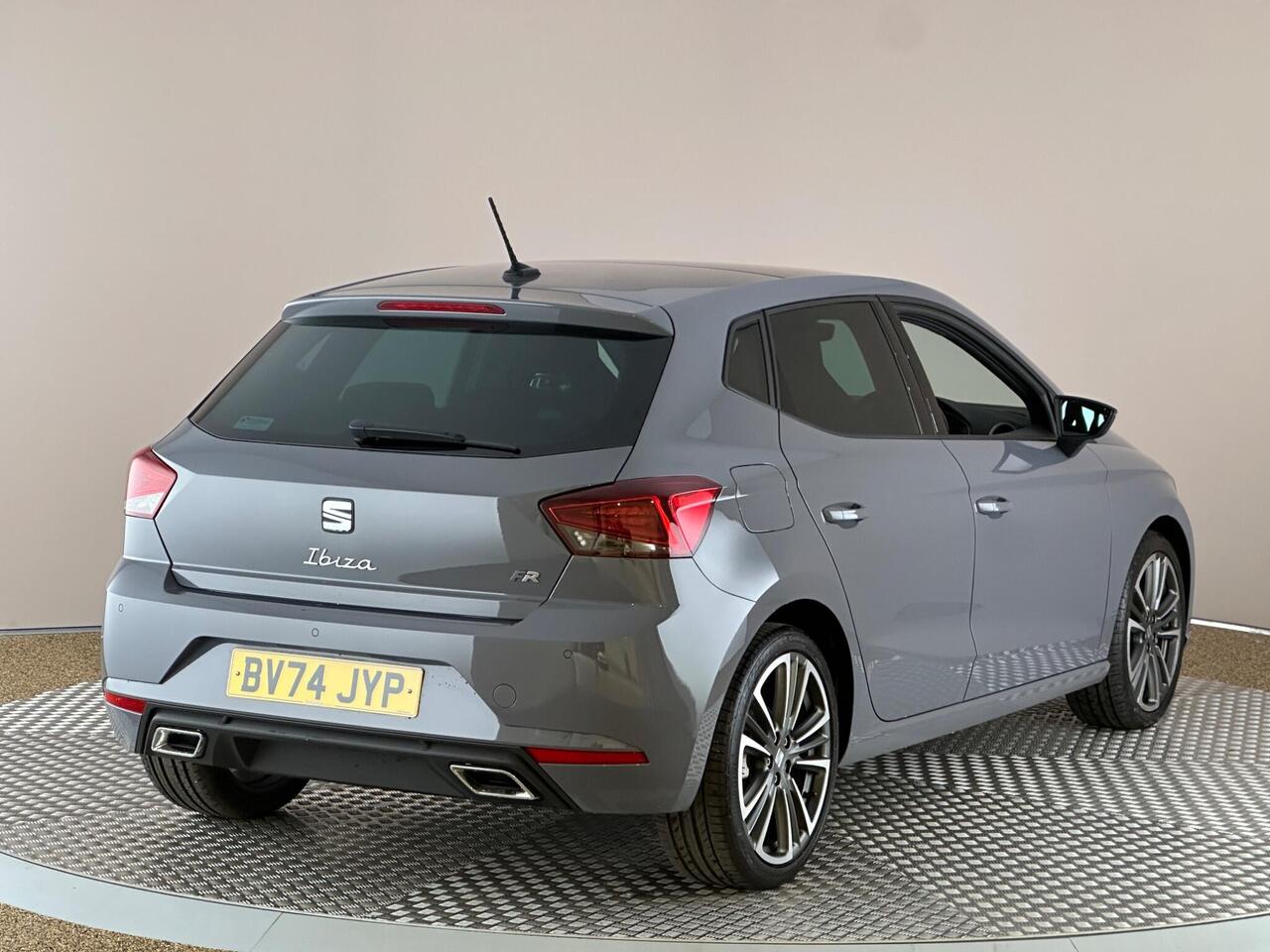 SEAT Ibiza BV74JYP