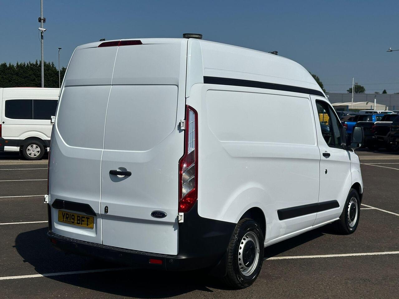 Ford Transit Custom YR19BFT