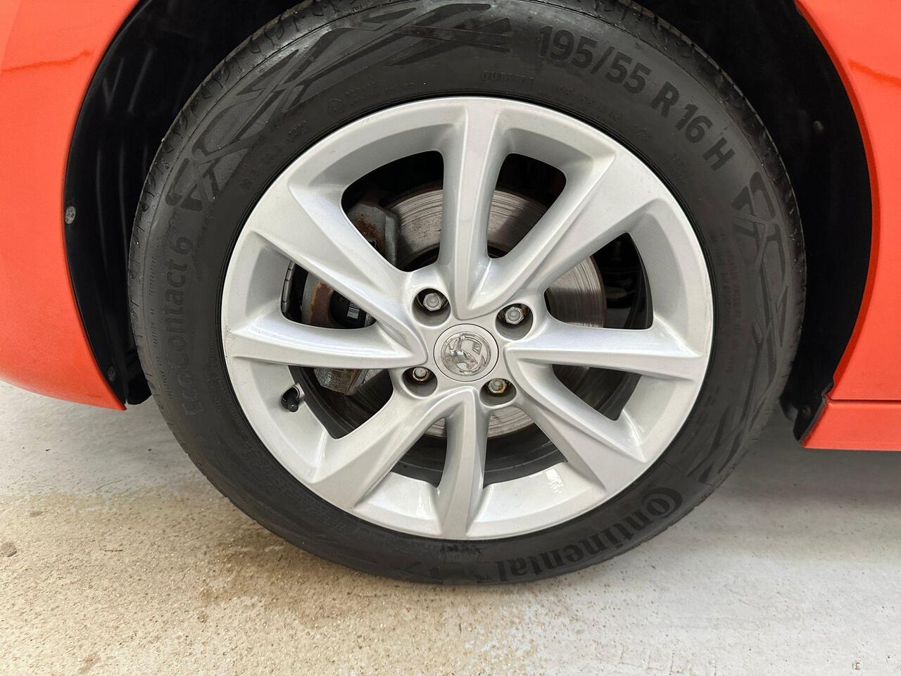 Vauxhall Corsa VU70ZNG