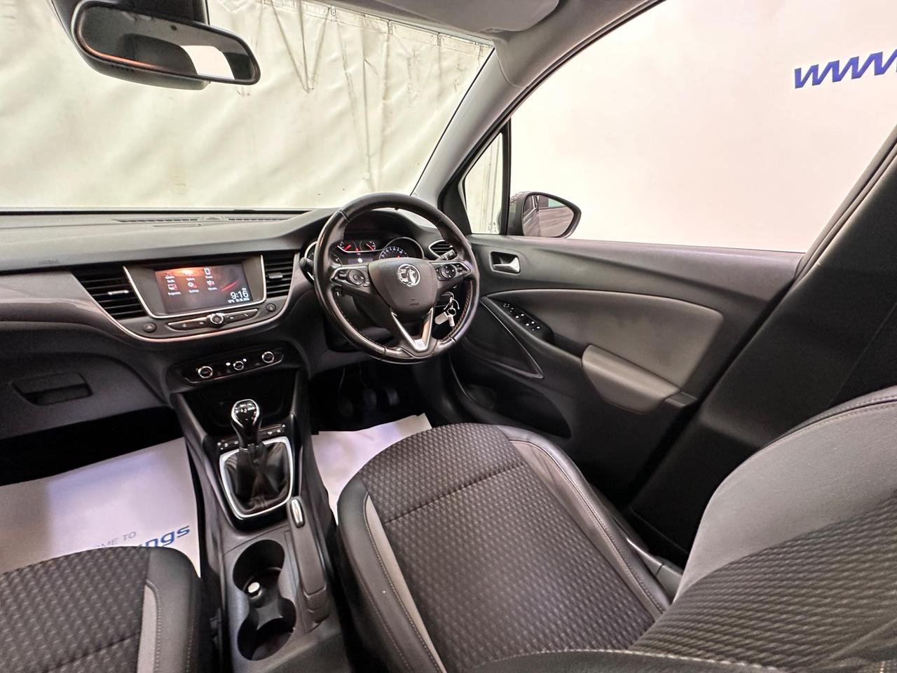 Vauxhall Crossland X YU19FDN