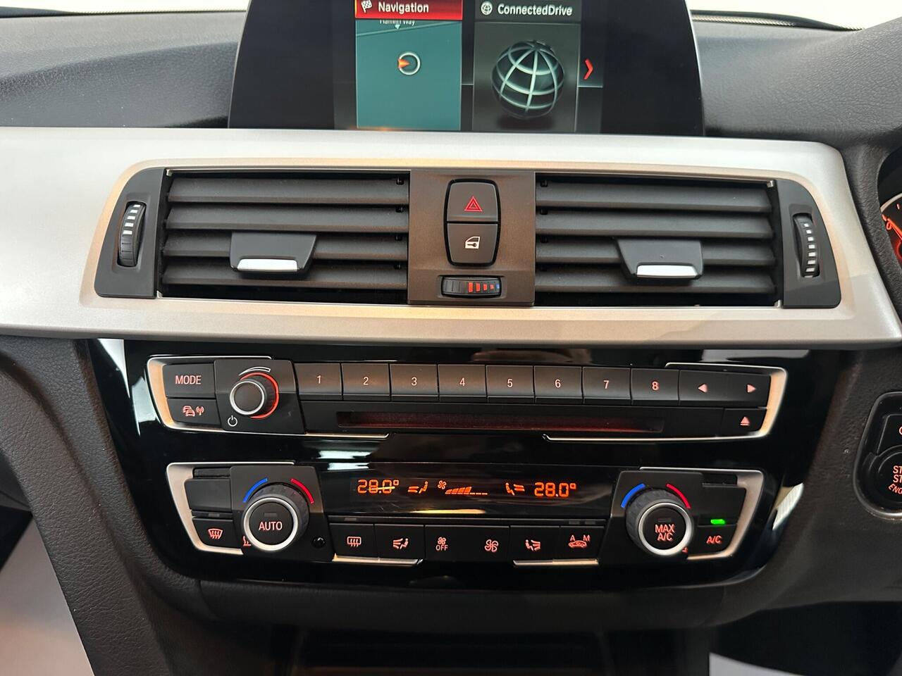 BMW 3 Series MV68EOA