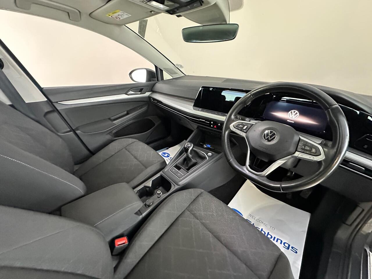 Volkswagen Golf VE22LUD