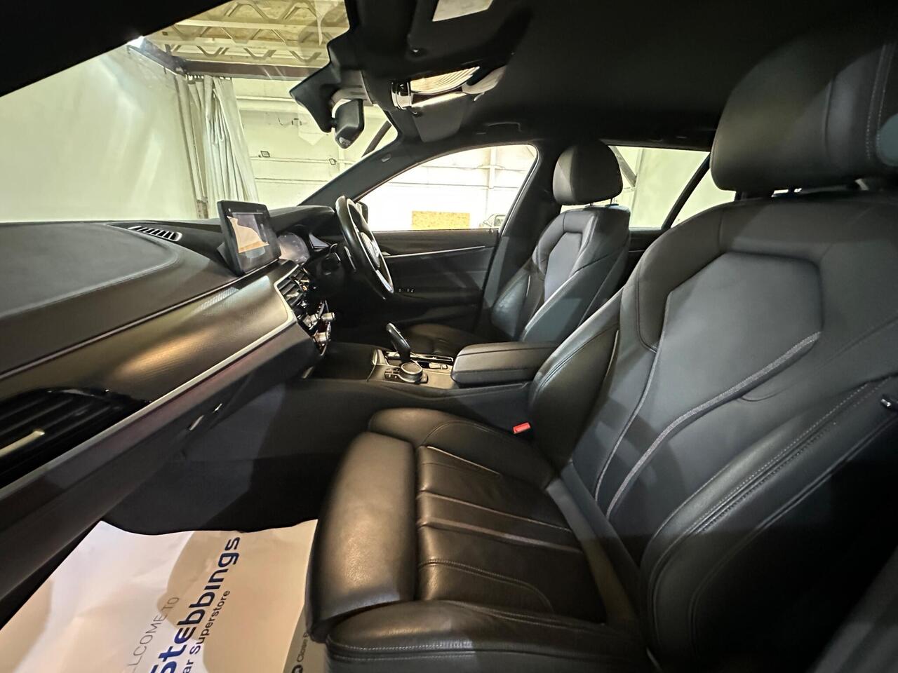 BMW 5 Series AO71YKJ