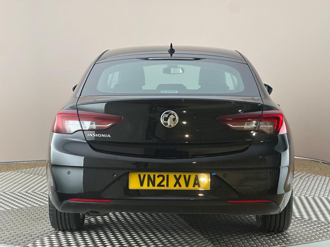 Vauxhall Insignia VN21XVA