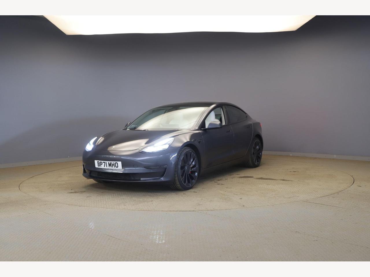 Tesla Model 3 BP71MHO