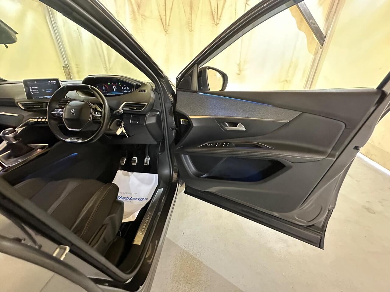 Peugeot 3008 AV17NKP