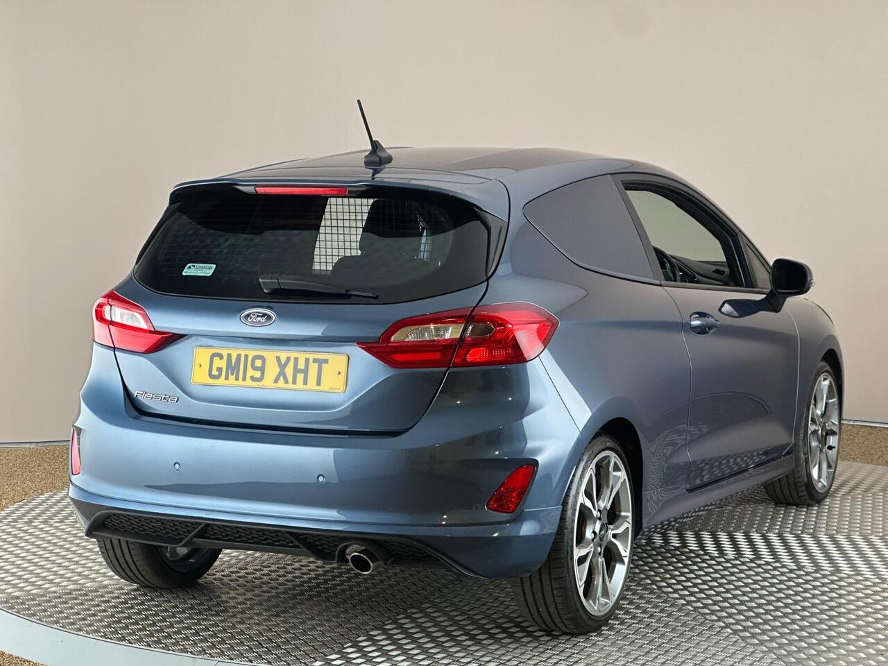 Ford Fiesta Van GM19XHT