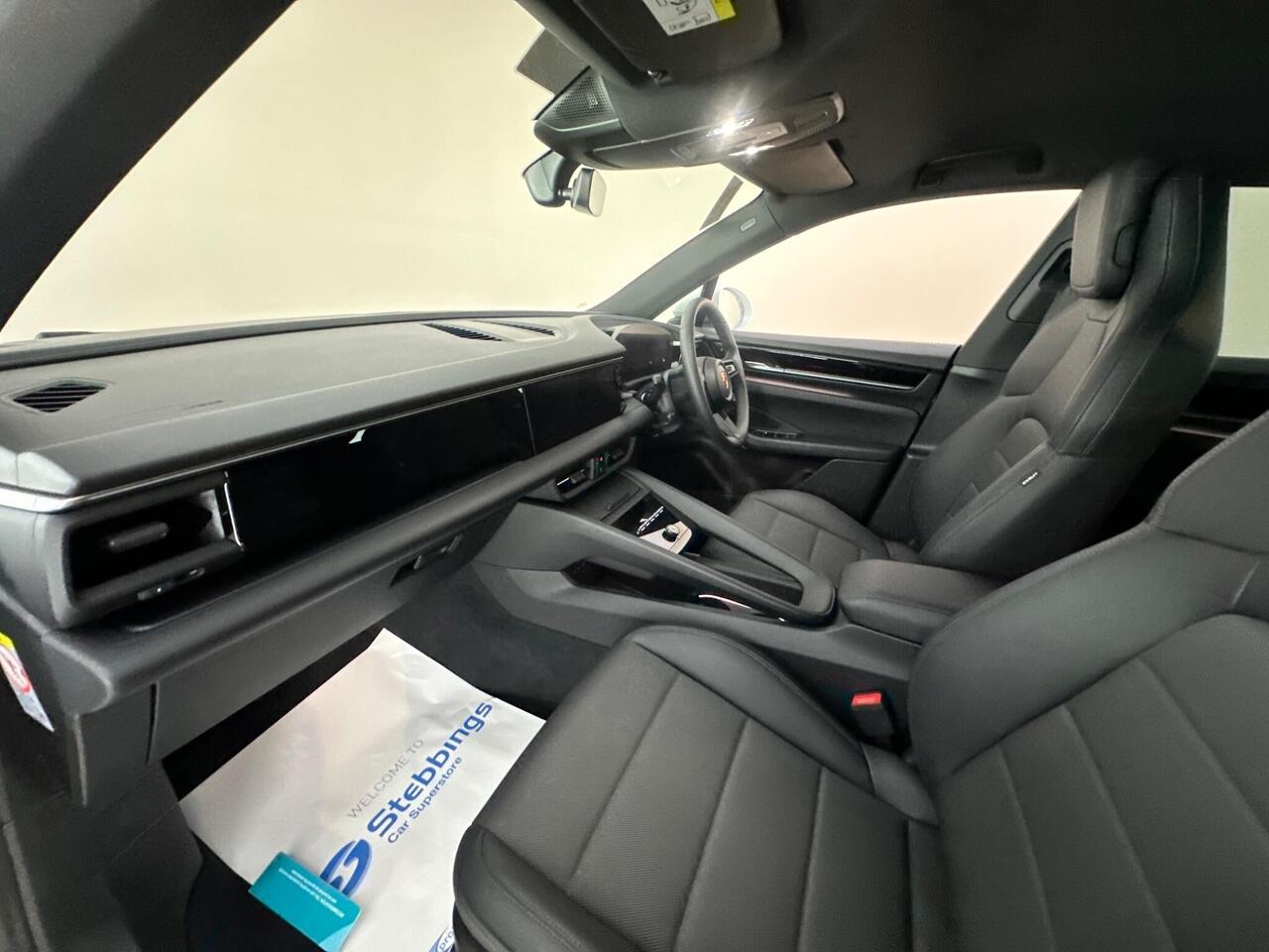 Porsche Macan FD74LXY