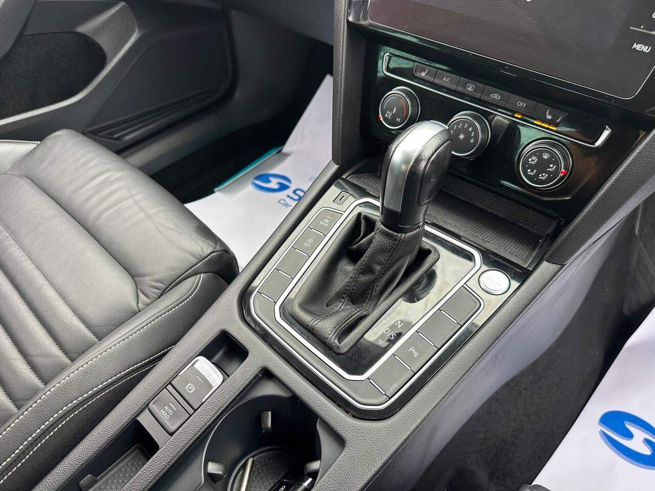 Volkswagen Passat YE70PYB