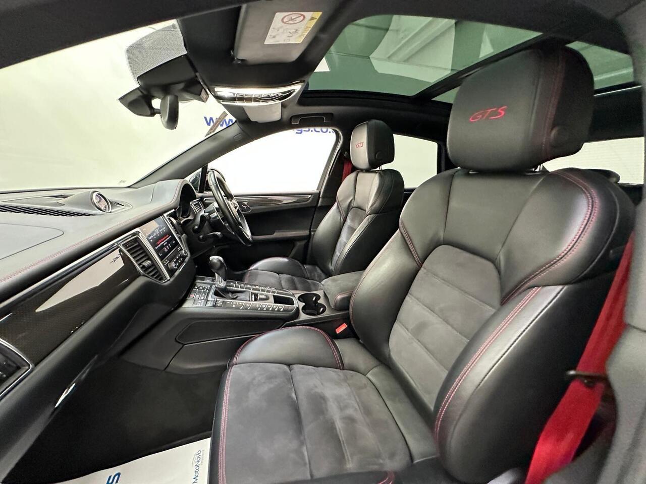 Porsche Macan WM66DZS