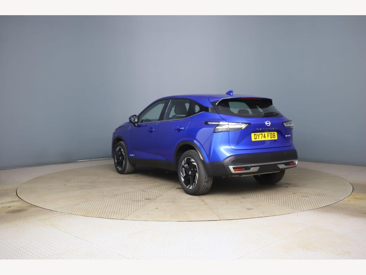 Nissan Qashqai DY74FBB