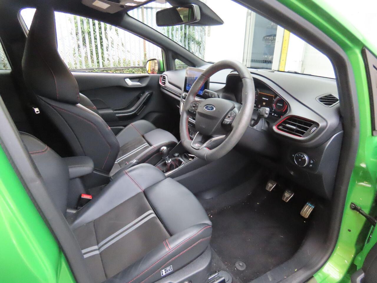 Ford Fiesta OU73PYX