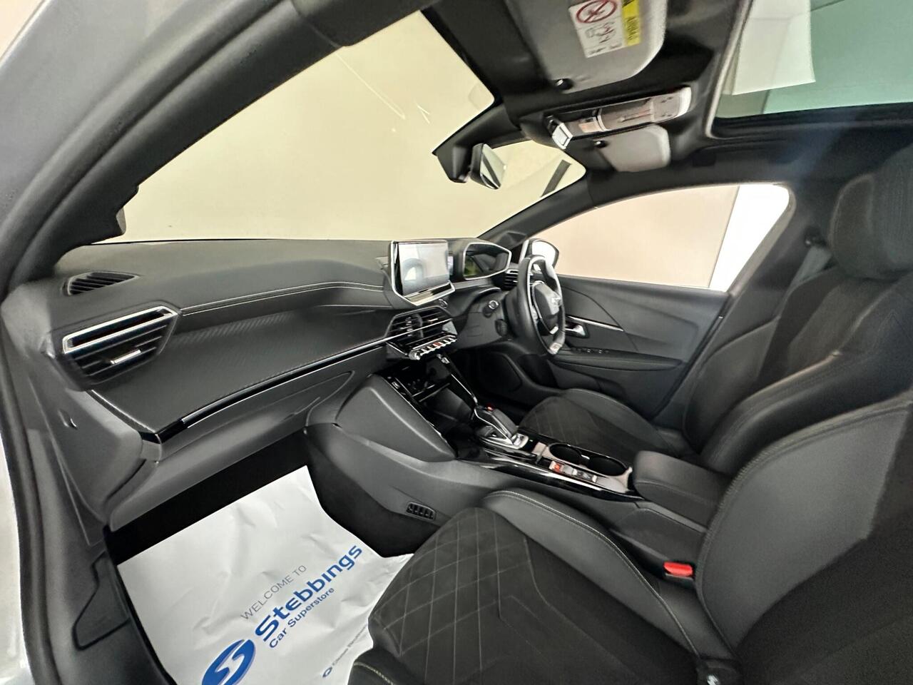 Peugeot E-208 EX71WCM