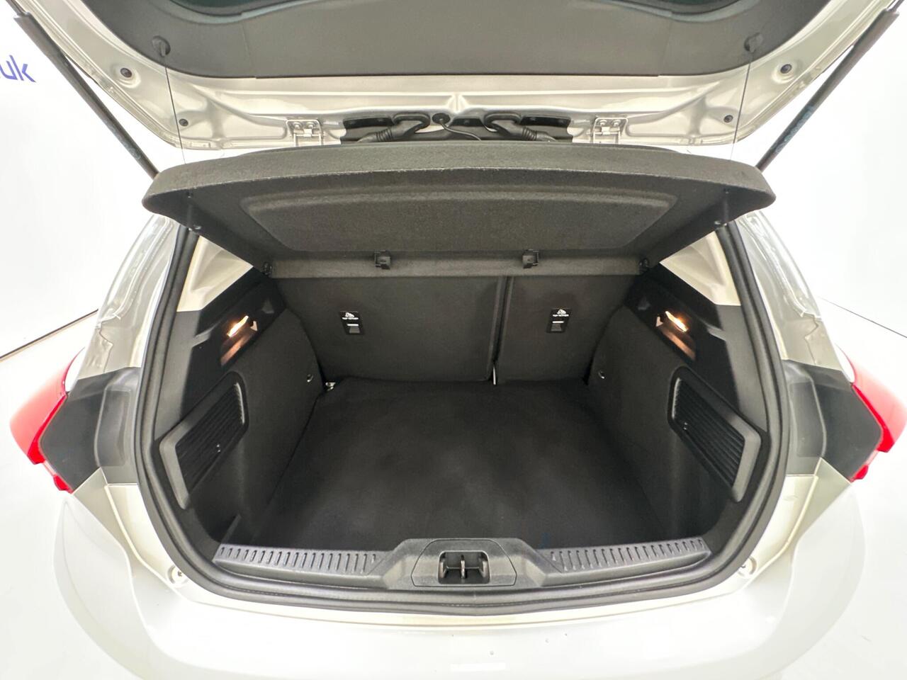 Ford Focus YT19RWD