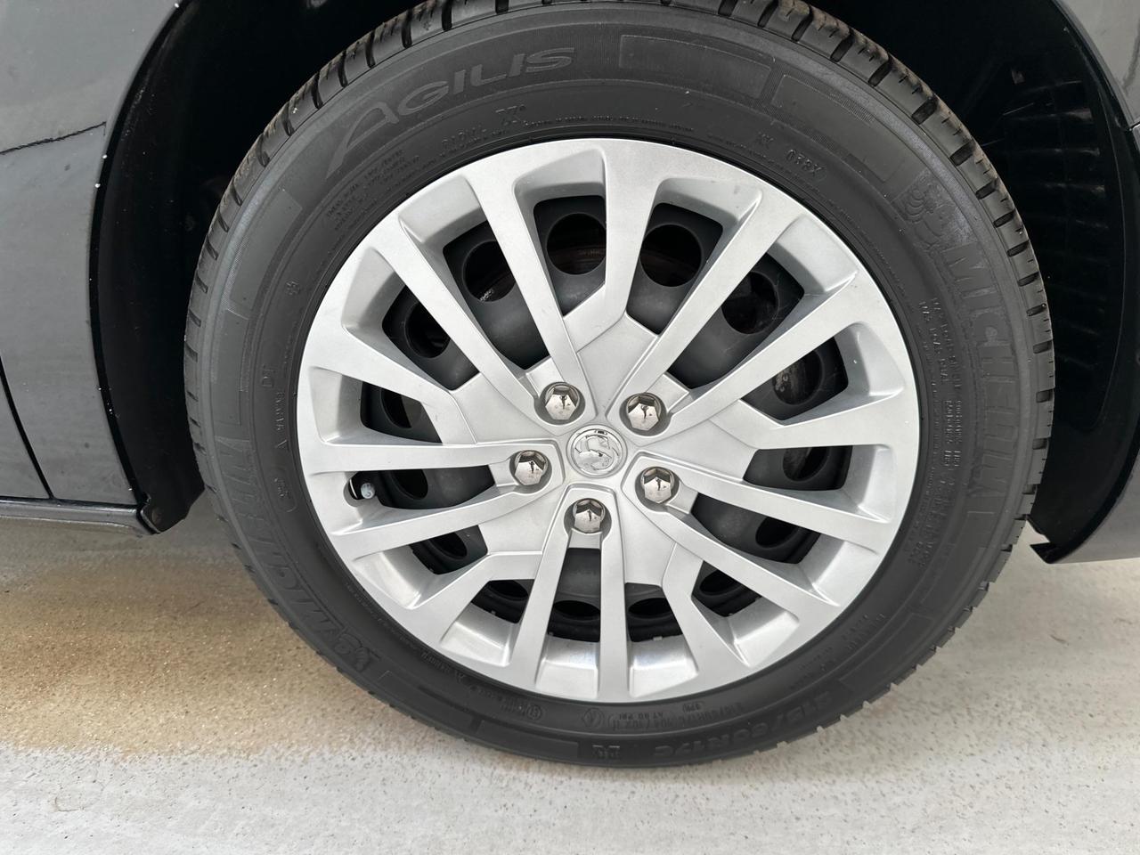 Vauxhall Vivaro KS23DHY