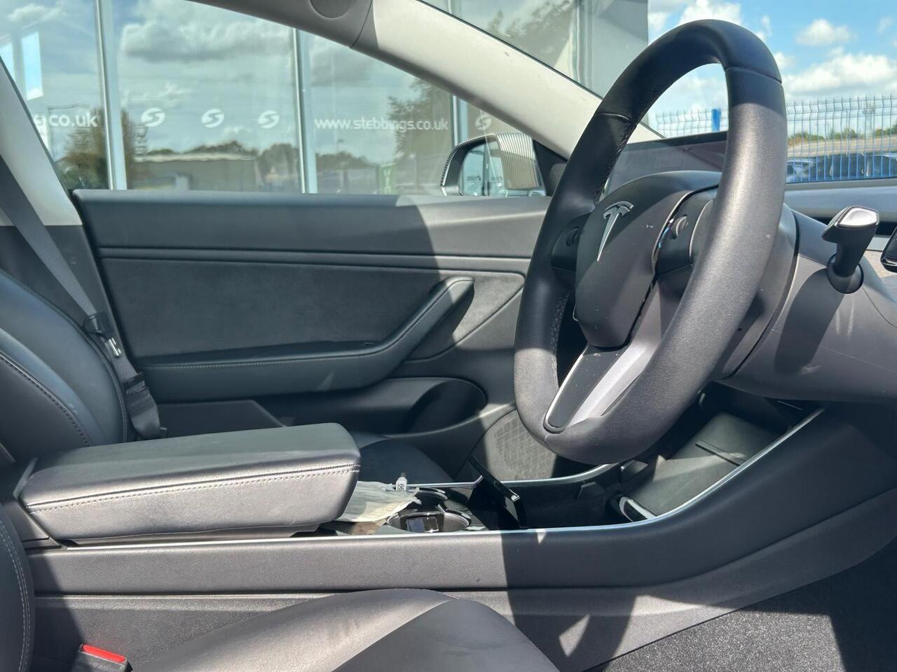 Tesla Model 3 BP69YBK