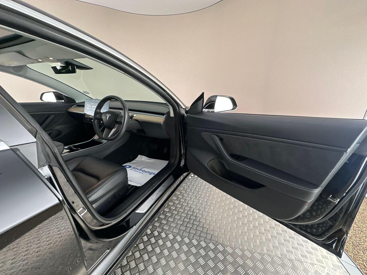 Tesla Model 3 BN20DXH