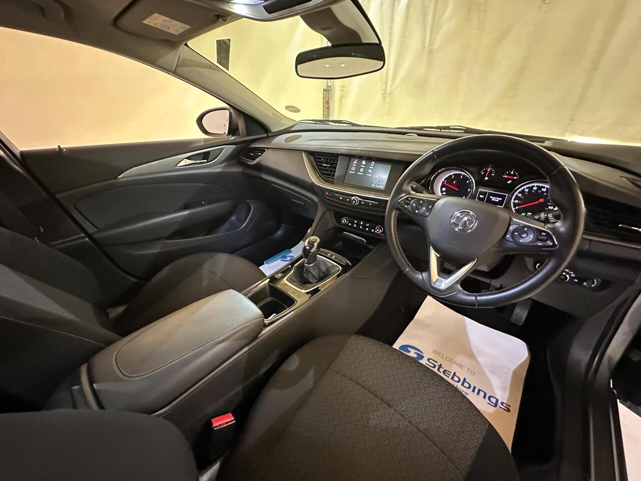Vauxhall Insignia FM19DVL