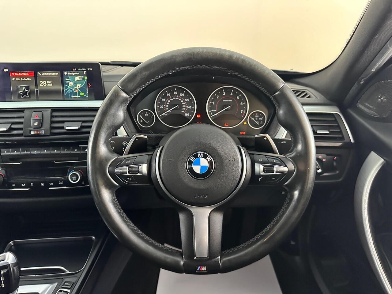 BMW 3 Series YK67SMX