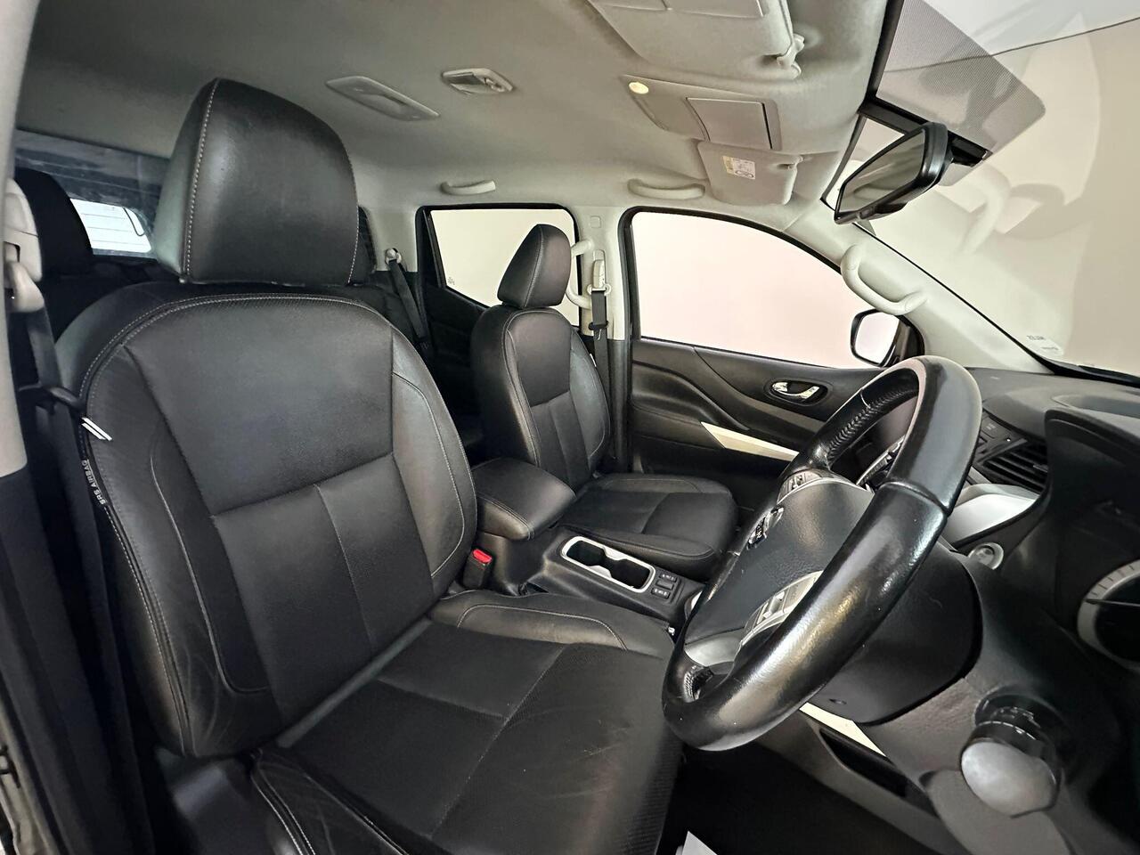 Nissan Navara WJ68YNW