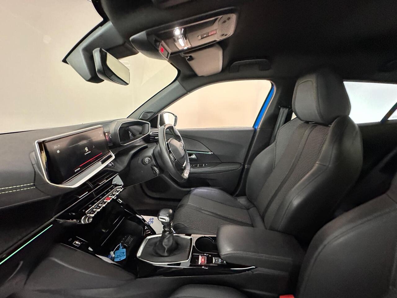 Peugeot 2008 KW72VUU